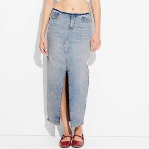 Women's Low Rise Midi Light Wash Denim Skirt - Wild Fable - Size 2